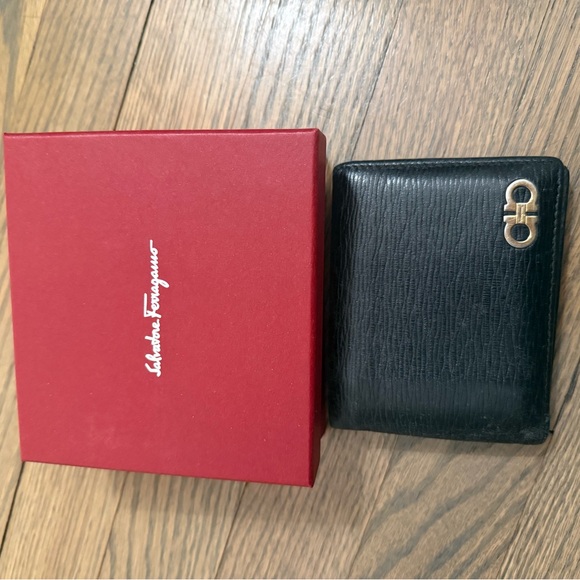 Salvatore Ferragamo Men’s Wallet - Picture 2 of 4